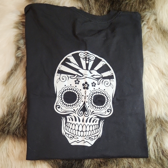 T Shirt - Picture 4 of 4